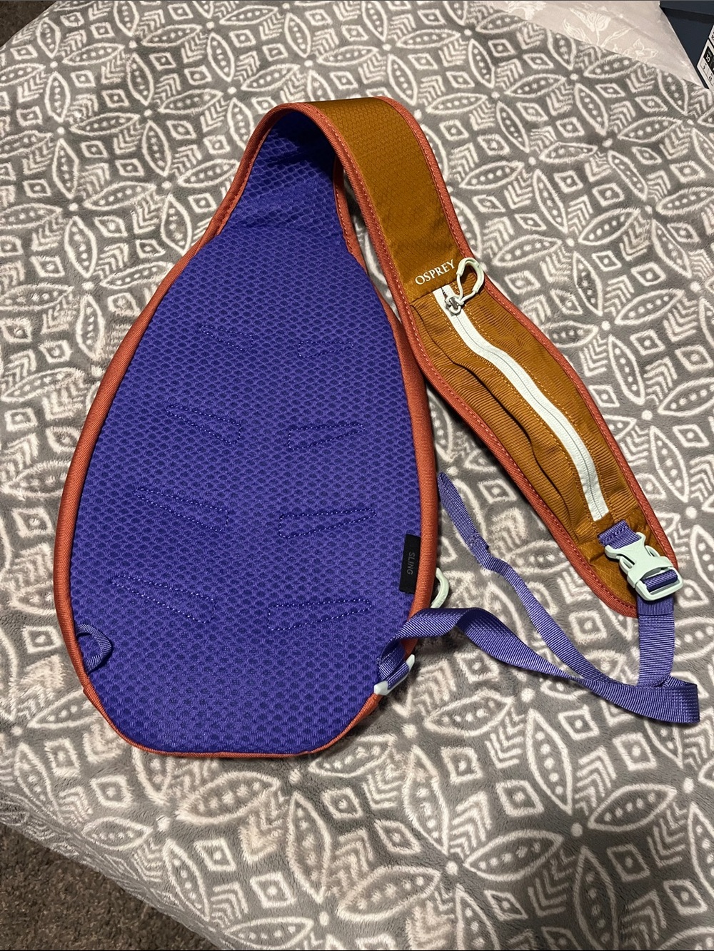 NWOT OSPREY Daylite Sling Bag in Rust Orange & Mustard - Picture 2 of 4